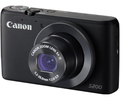 Bild zu Canon PowerShot S200 Digitalkamera (10,1 Megapixel, 5-fach opt. Zoom, 7,5 cm (3 Zoll) LCD-Display, HD, GPS) für 179€