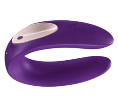 Bild zu Satisfyer Paarvibrator ‚Partner Plus‘ + 5 Gratisartikel für 2,99€ + maximal 5,97€ Versand (Vergleich: 39,90€)