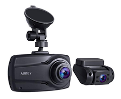 Bild zu AUKEY Doppel-Dashcam mit 2,7-Zoll-Display (Front- und Rückfahrkamera mit Full HD) für 118,99€