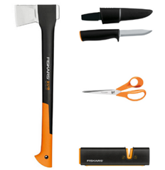 Bild zu Fiskars Spaltaxt X17-M + Klingenschärfer XSharp + K40 Messer + Classic Schere für 44,99€ (Vergleich: 82,07€)