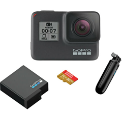 Bild zu GOPRO HERO7 Black Holiday Bundle Action Cam 4K (60fps) , WLAN, Touchscreen für 296,10€ (VG: 329€)