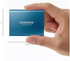 Bild zu Samsung »Portable SSD T5« externe SSD (500 GB) 540 MB/S Lesegeschwindigkeit, 540 MB/S Schreibgeschwindigkeit, USB 3.1) für 71,95€ (VG: 82€)