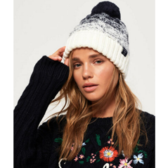 Bild zu Superdry Damen Clarrie Beaniemütze für 7,64€ (VG: 15,49€)