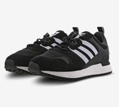 Bild zu Adidas ZX 700 HD Sneaker core black/cloud (Gr. 40 – 46) für 49,99€ (VG: 66€)