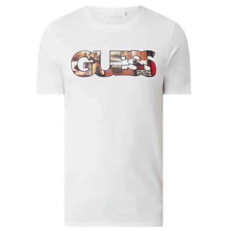 Bild zu Guess Slim Fit T-Shirt mit Logo in Weiß für 12,74€ (VG: 17,50€)