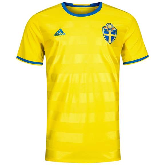 Bild zu Adidas Herren Schweden Heim Trikot AI4748 für 20,94€ (Vergleich: 29,99€)