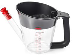 Bild zu OXO Good Grips große Fett-Trennkanne, 1 l – spülmaschinenfeste Soßenkanne für Bratensaft und mehr für 15,99€