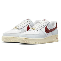 Bild zu Damen Sneaker Nike Air Force 1 ’07 SE für 79,96€ (Vergleich: 129,99€)