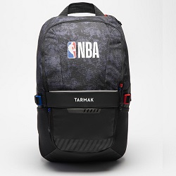 Bild zu 25 Liter Basketballrucksack Tarmak NBA 500 ab 29,99€ (Vergleich: 43,98€)