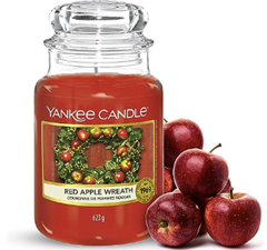 Bild zu Yankee Candle Duftkerze im großen Jar, Red Apple Wreath, Brenndauer bis zu 150 Stunden für 17,99€