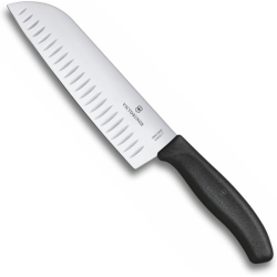 Bild zu Victorinox SwissClassic SantokuMesser mit Kullenschliff, 17 cm, Schwarz für 27,69€ (VG: 31,69€)