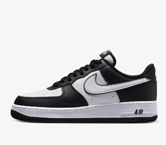 Bild zu Nike Air Force 1 ’07 black/white/black für 83,99€ (VG: 99,95€)