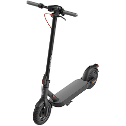 Bild zu Xiaomi Electric Scooter 4 Pro 2nd Gen und Redmi Buds 5 Pro Moonlight White Bluetooth Kopfhörer für 369,59€ (Vergleich: 466,90€)